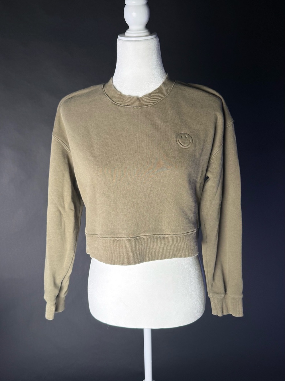 Women's Olive Green Cropped Crewneck Sweatshirt with Smile Detail